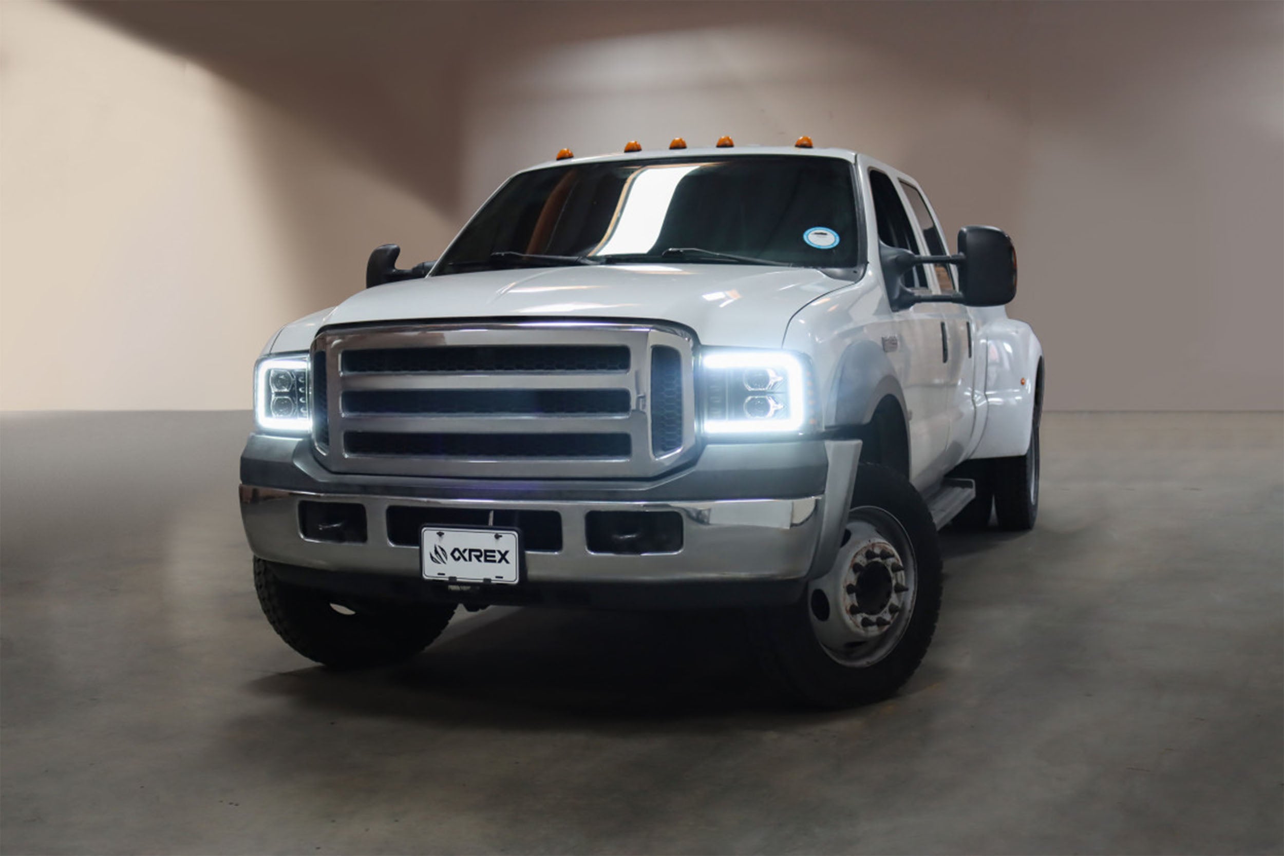 AlphaRex (LUXX-Series) 2005-2007 Ford Super Duty LED Projector Headlights - Black - product image 5