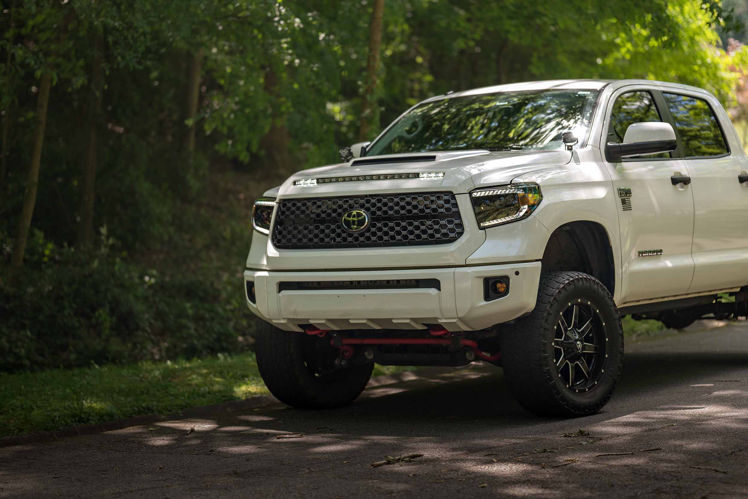 14-21 Tundra White DRL Heads and Red Tails - product image 2
