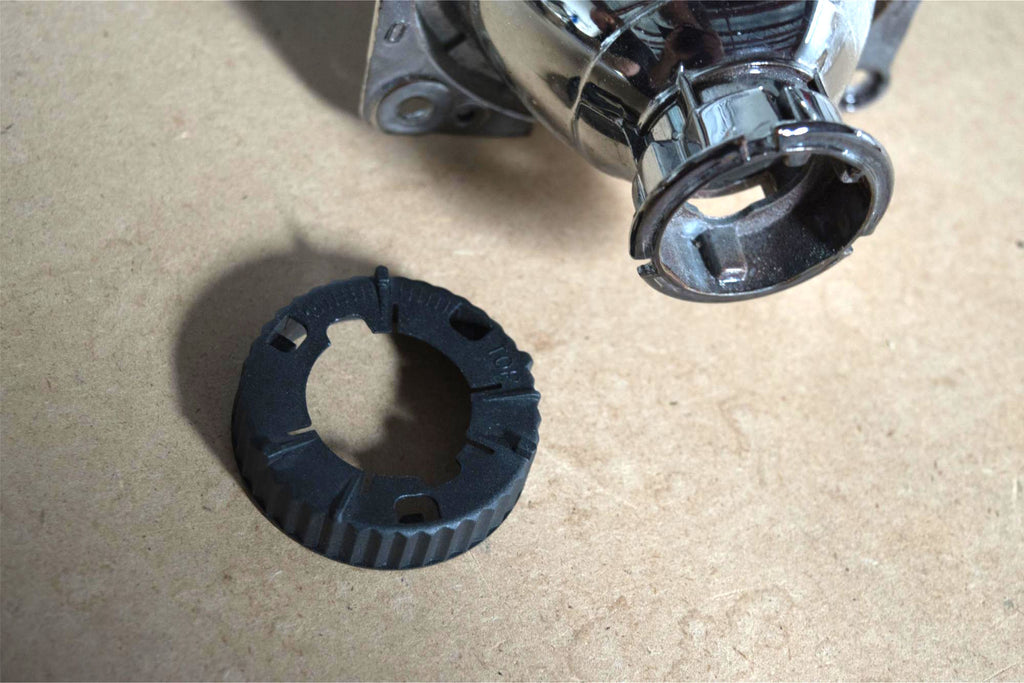 Bulb Retainer Ring: Hella (D1S) - product image 7