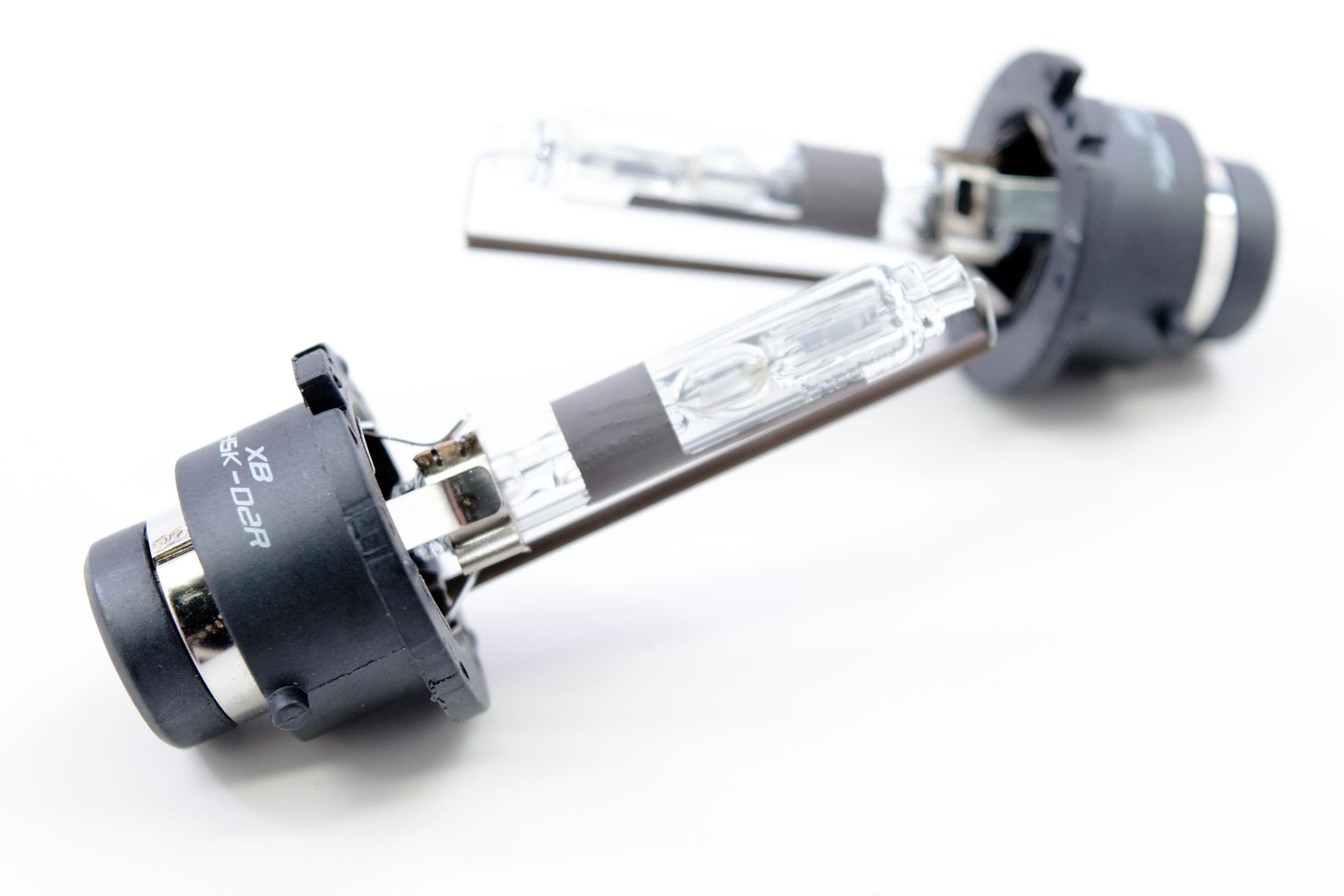 D2R: XB 4300K HID Bulbs (Pair) - product image 3