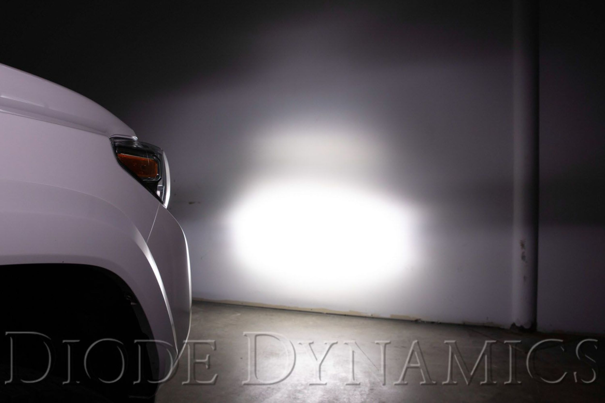 DD Grille Light Kit: Toyota Tacoma (16-20) (SS30 Bar / White / Driving Beam) - product image 5