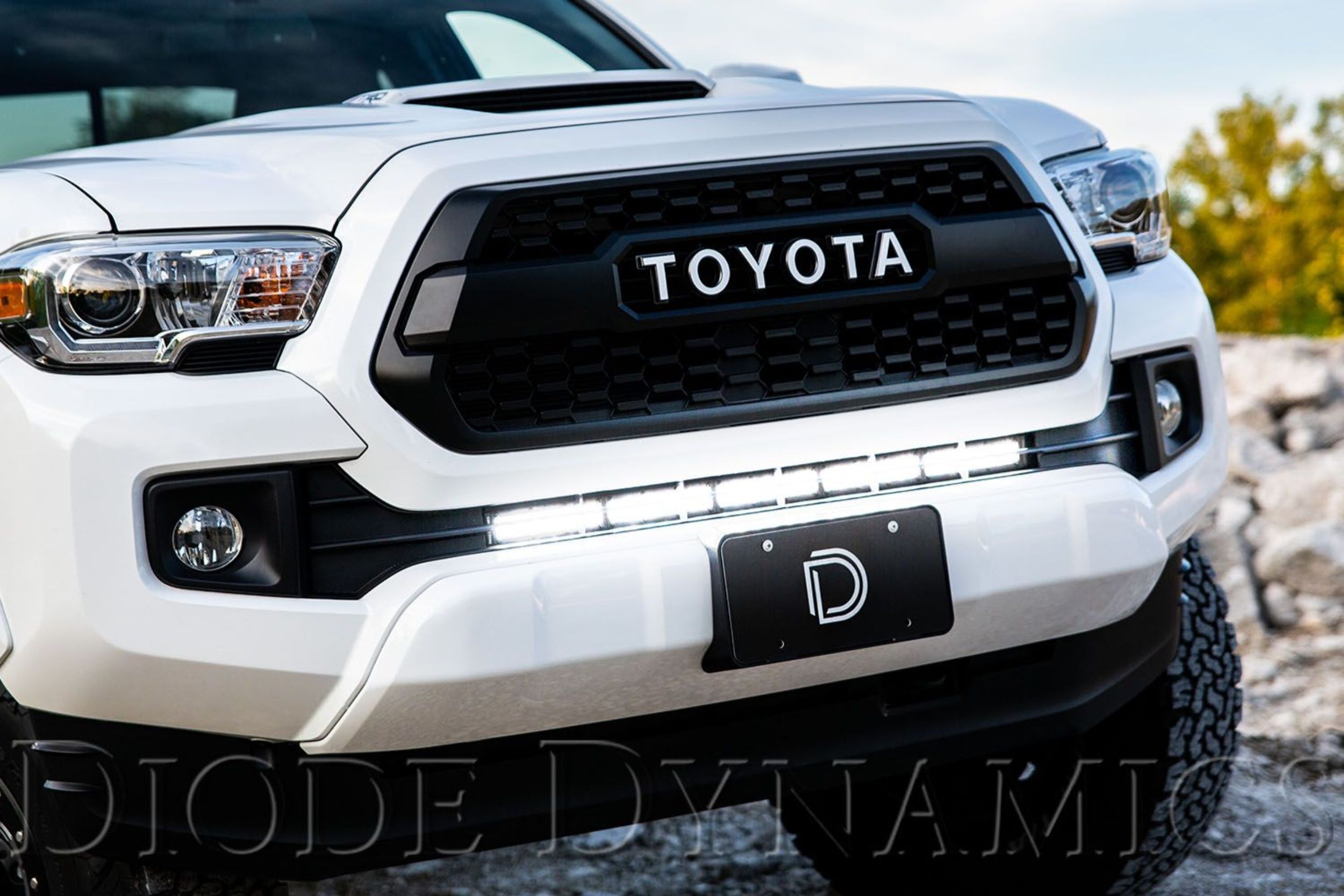 DD Grille Light Kit: Toyota Tacoma (16-20) (SS30 Bar / White / Driving Beam) - product image 7