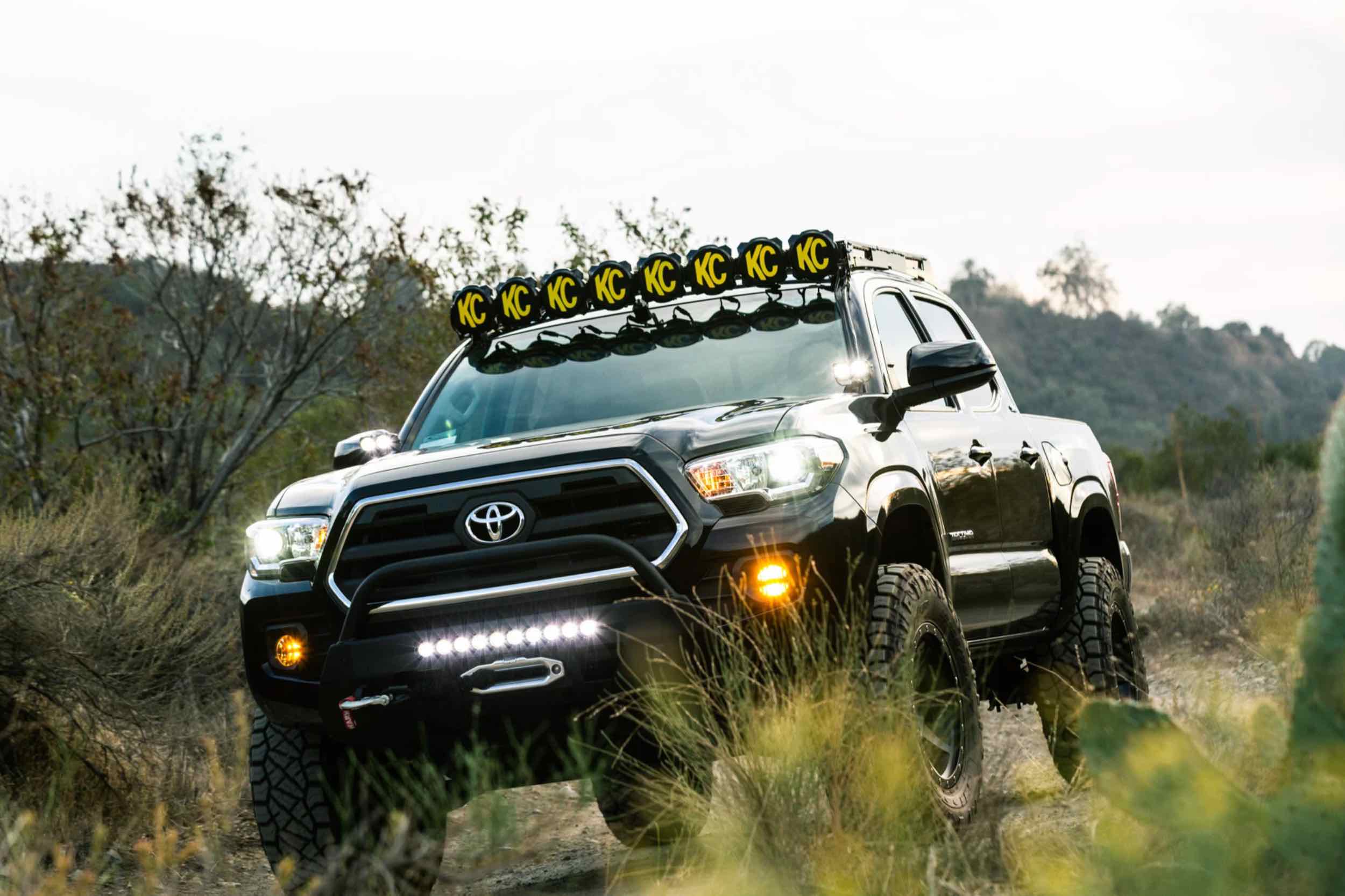 Gravity G4 Fogs: Toyota Tacoma Tundra/4Runner/Tacoma (14-20) (Set / White) - product image 7