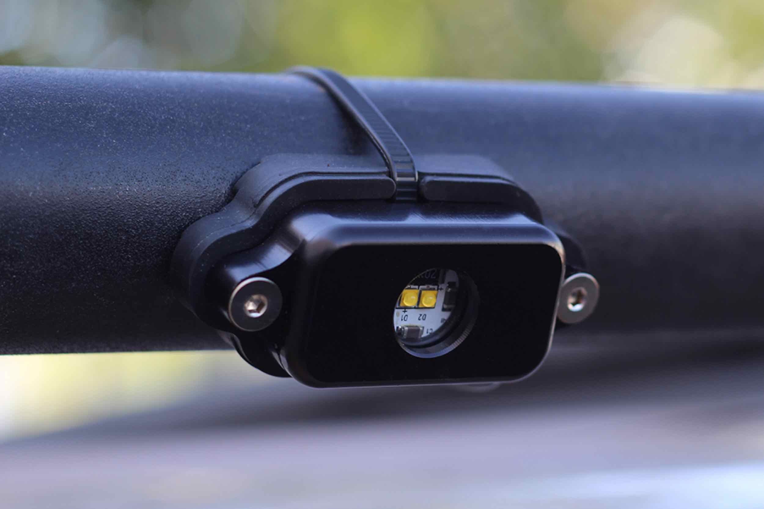 BD LED Rock Light System: (4 pcs / Amber) - product image 4