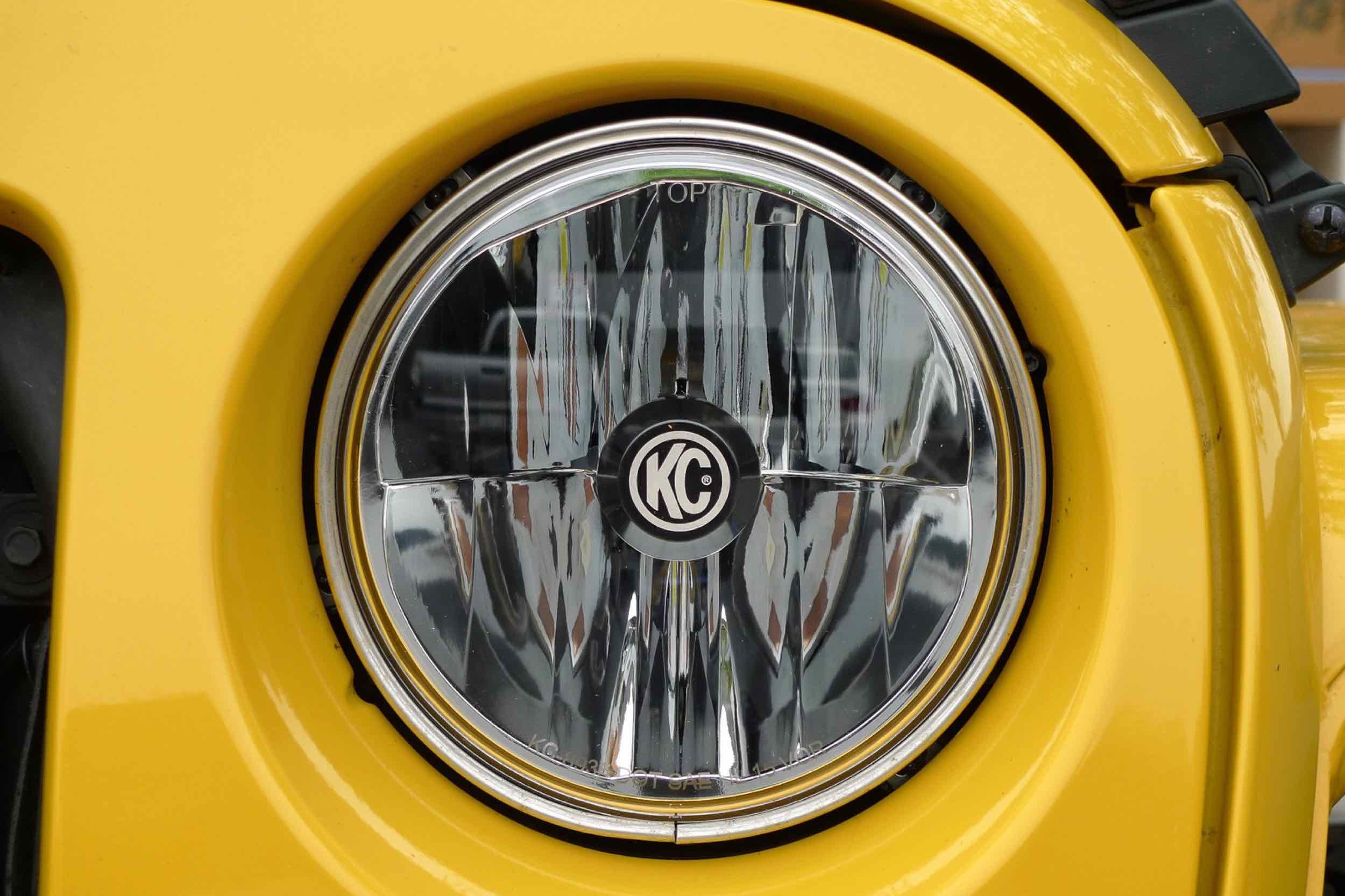 Gravity 7in LED Headlight: Jeep JK (07-18) (Set / H13) - product image 4